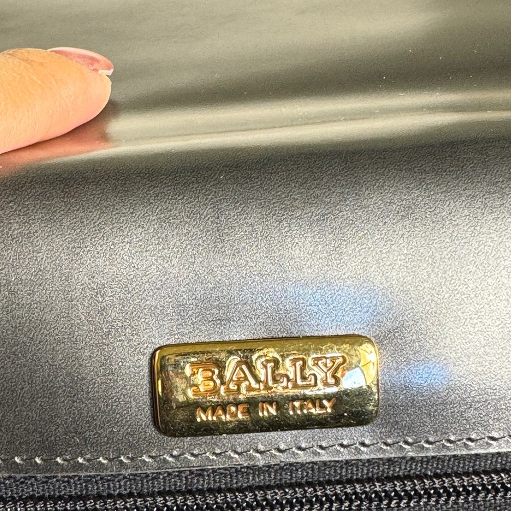 Bally Vintage Clutch Purse. - Picture 17 of 17